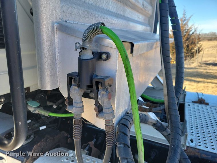 image for item NK9795 2017 International  Prostar semi truck