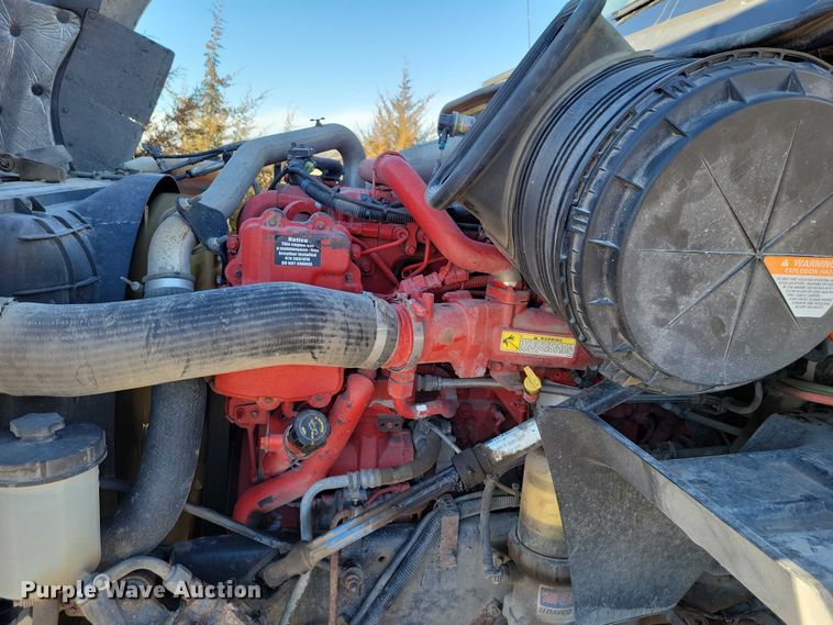 image for item NK9795 2017 International  Prostar semi truck