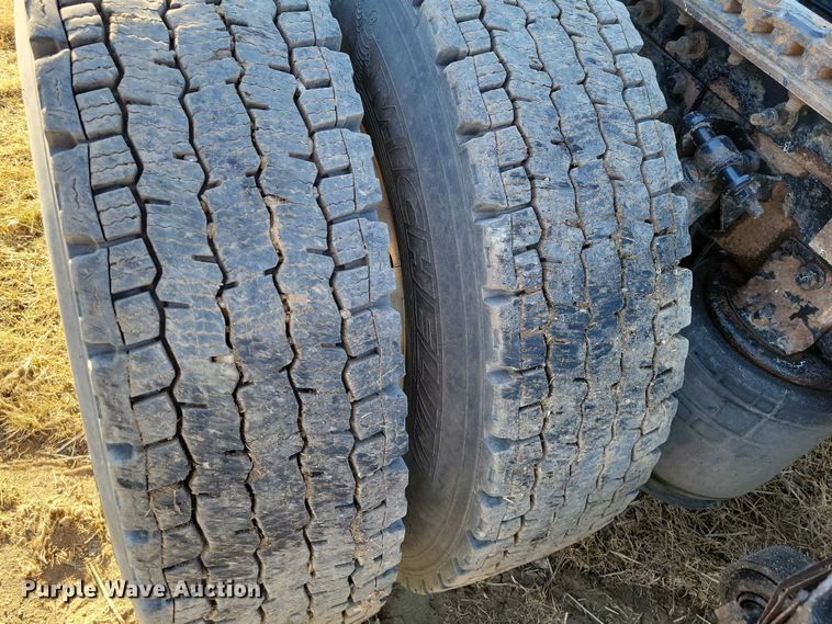 image for item NK9795 2017 International  Prostar semi truck