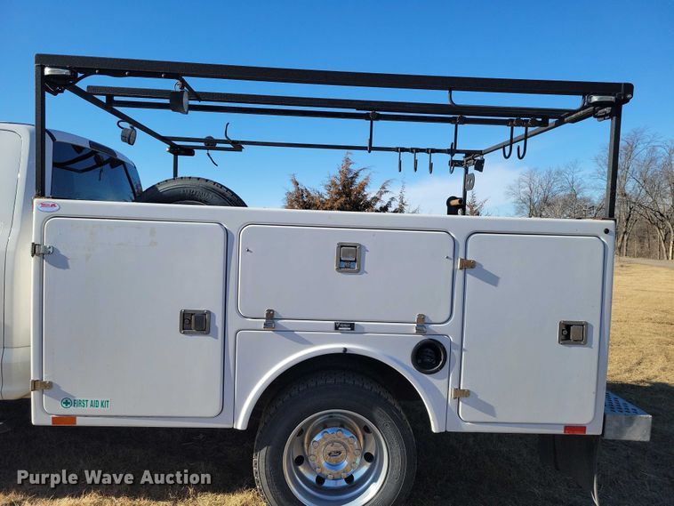 image for item NK9796 2017 Ford F450 Super Duty Ext. Cab utility / service truck