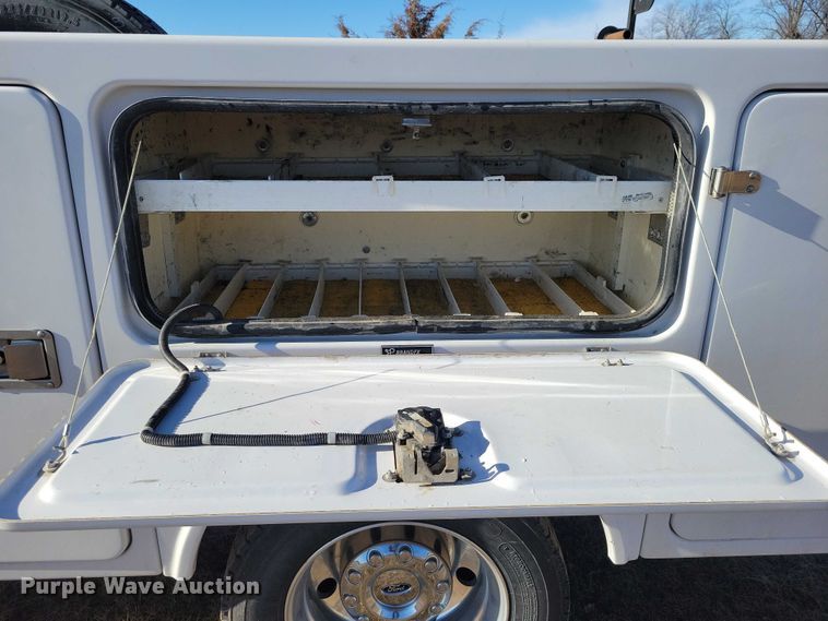 image for item NK9796 2017 Ford F450 Super Duty Ext. Cab utility / service truck