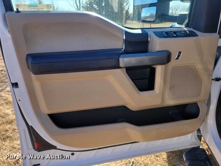 image for item NK9796 2017 Ford F450 Super Duty Ext. Cab utility / service truck