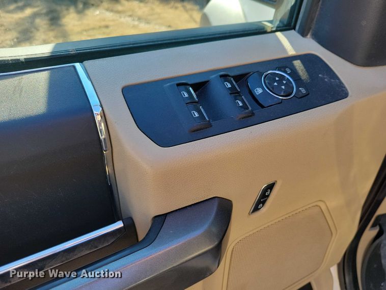 image for item NK9796 2017 Ford F450 Super Duty Ext. Cab utility / service truck