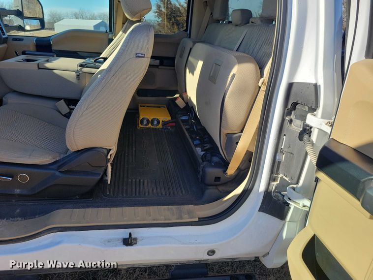 image for item NK9796 2017 Ford F450 Super Duty Ext. Cab utility / service truck