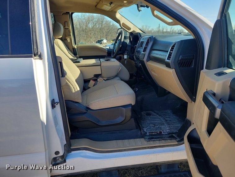 image for item NK9796 2017 Ford F450 Super Duty Ext. Cab utility / service truck