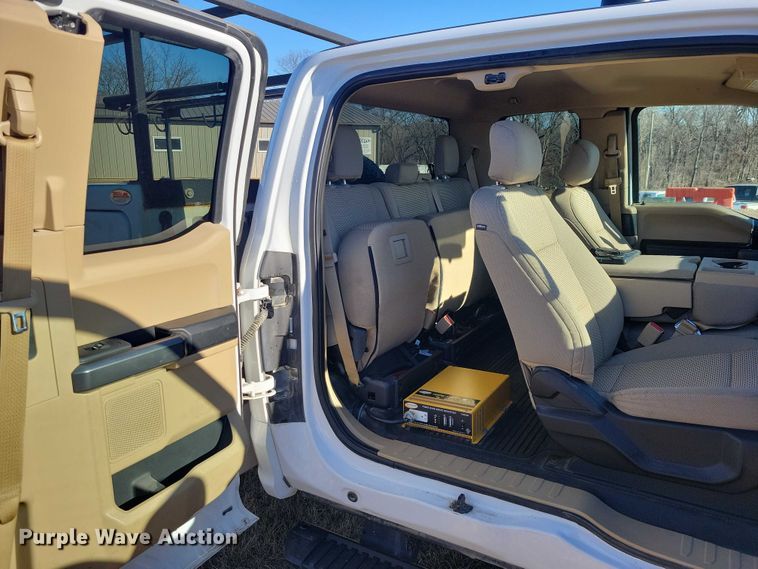 image for item NK9796 2017 Ford F450 Super Duty Ext. Cab utility / service truck