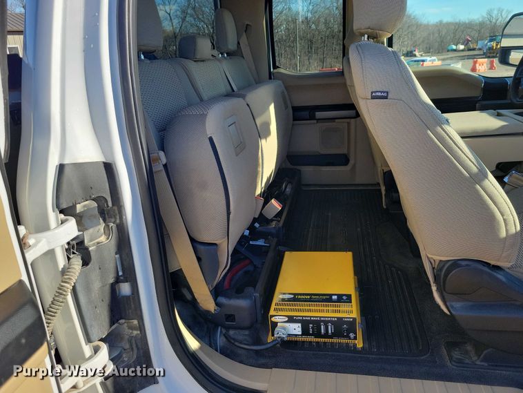 image for item NK9796 2017 Ford F450 Super Duty Ext. Cab utility / service truck