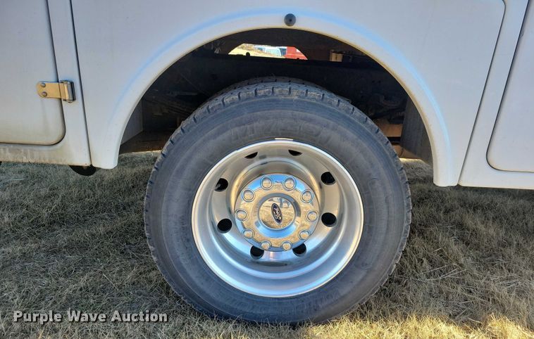 image for item NK9796 2017 Ford F450 Super Duty Ext. Cab utility / service truck