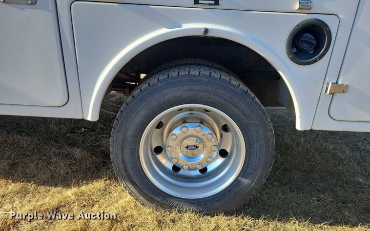 image for item NK9796 2017 Ford F450 Super Duty Ext. Cab utility / service truck