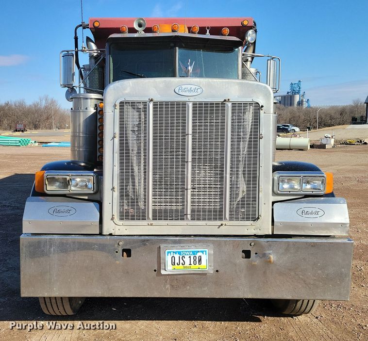 image for item NK9798 1990 Peterbilt 379 dump truck