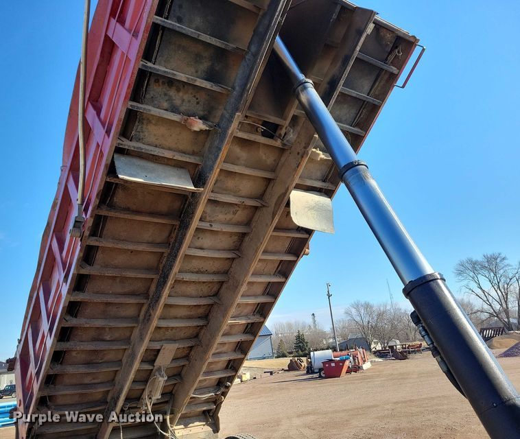 image for item NK9798 1990 Peterbilt 379 dump truck