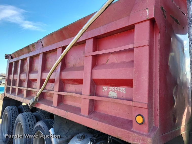image for item NK9798 1990 Peterbilt 379 dump truck