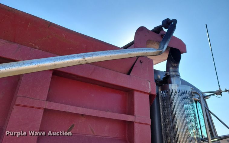 image for item NK9798 1990 Peterbilt 379 dump truck