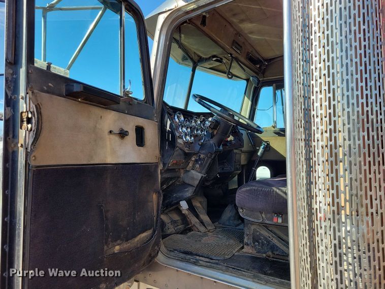 image for item NK9798 1990 Peterbilt 379 dump truck