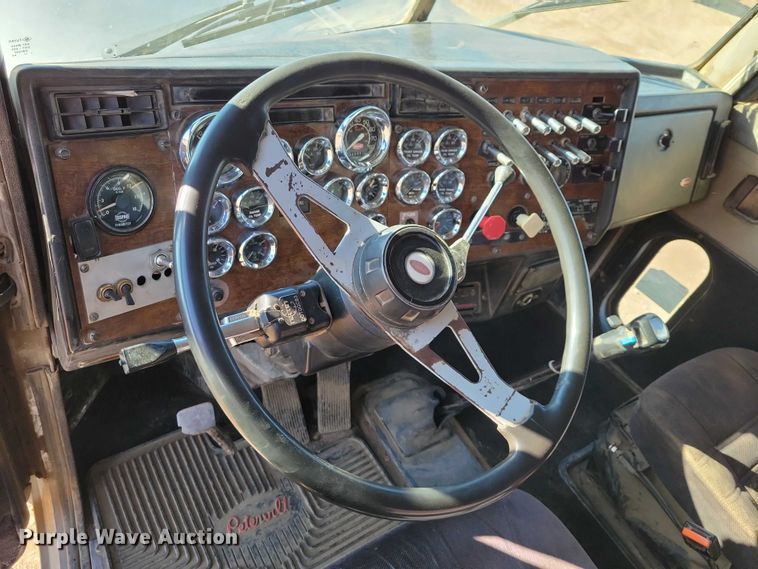 image for item NK9798 1990 Peterbilt 379 dump truck