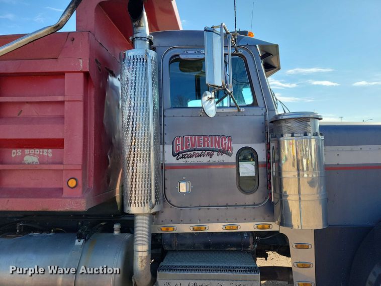 image for item NK9798 1990 Peterbilt 379 dump truck