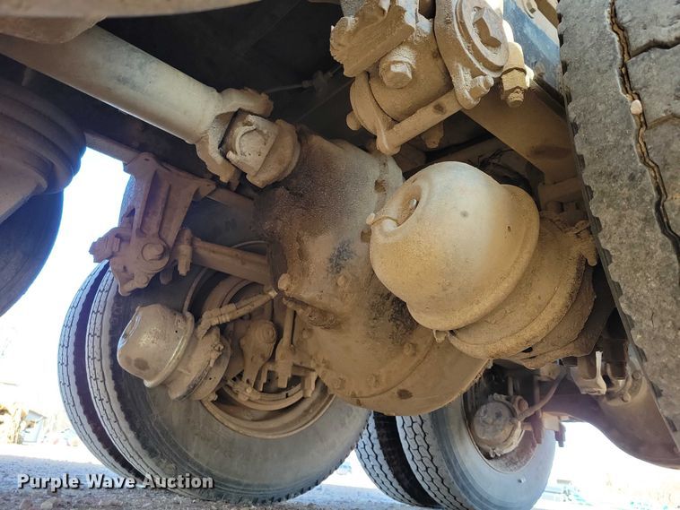 image for item NK9798 1990 Peterbilt 379 dump truck