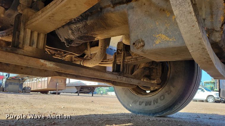 image for item NK9798 1990 Peterbilt 379 dump truck