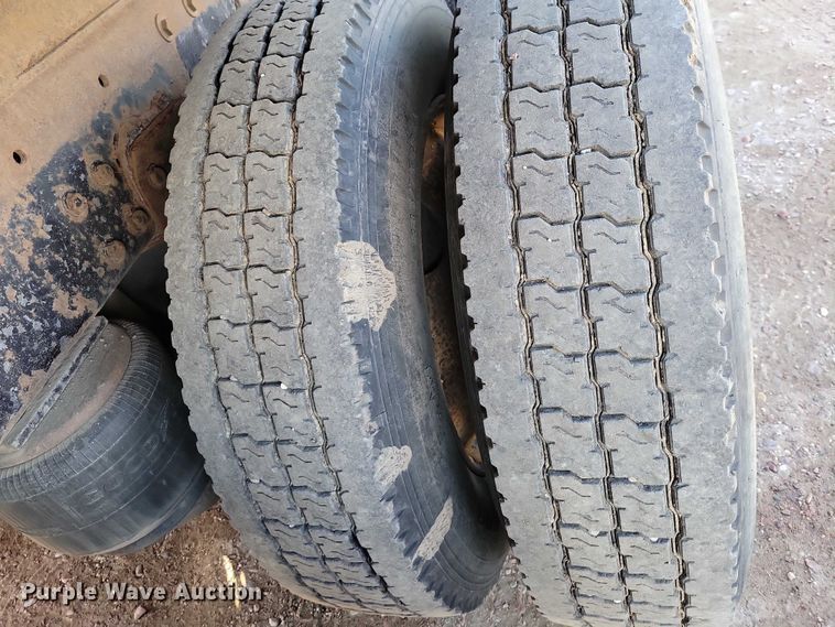 image for item NK9798 1990 Peterbilt 379 dump truck