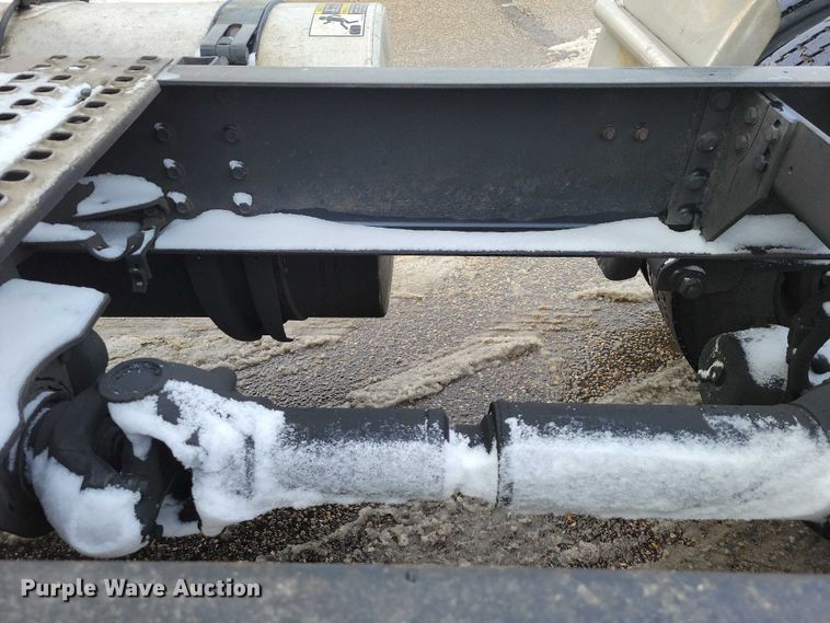 image for item NK9814 2020 Volvo VNL semi truck