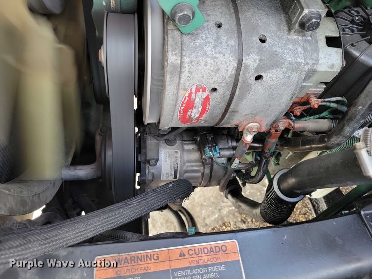 image for item NK9814 2020 Volvo VNL semi truck