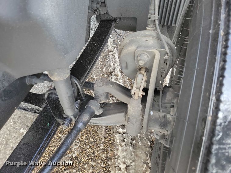 image for item NK9814 2020 Volvo VNL semi truck