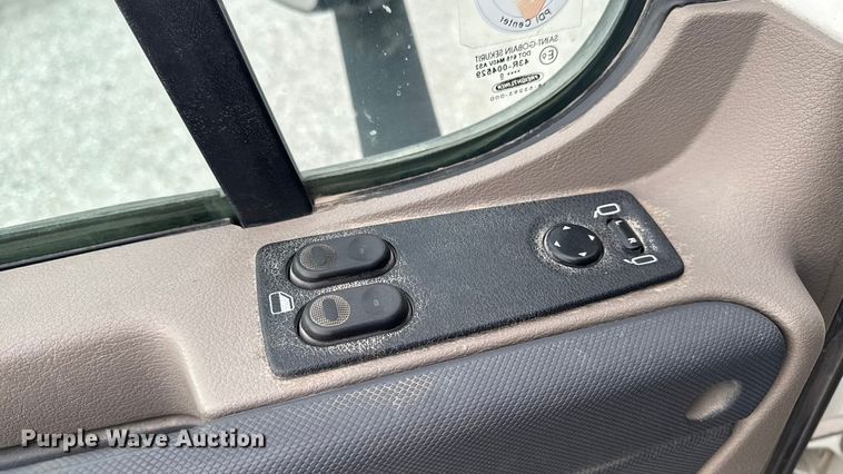 image for item OE9547 2011 Freightliner Cascadia semi truck