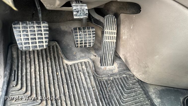 image for item OE9547 2011 Freightliner Cascadia semi truck