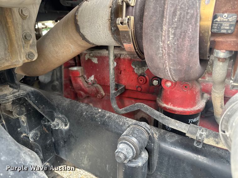 image for item OE9547 2011 Freightliner Cascadia semi truck