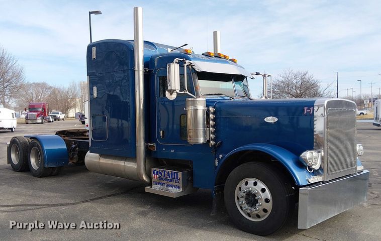 image for item OJ9946 2005 Peterbilt 379 semi truck