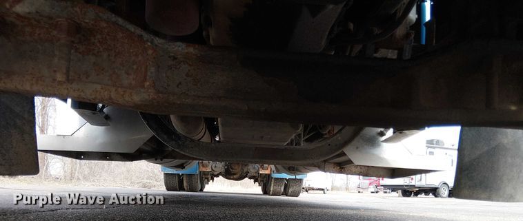 image for item OJ9946 2005 Peterbilt 379 semi truck