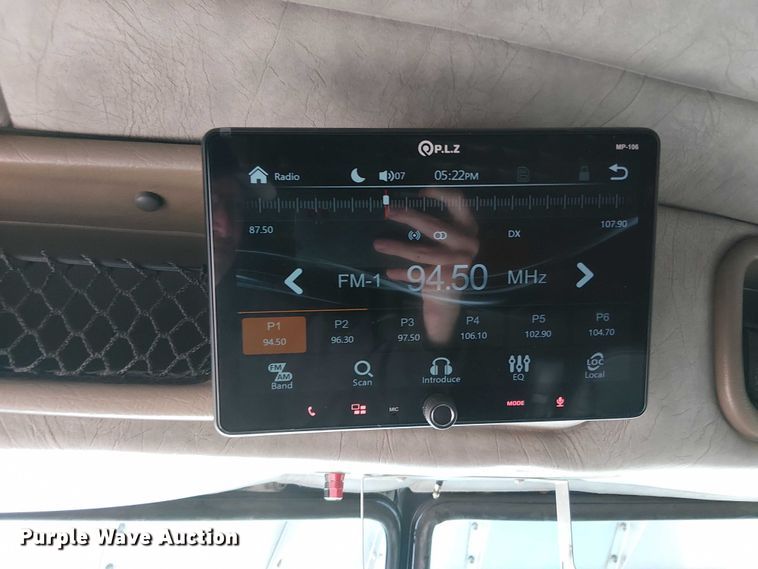 image for item OJ9946 2005 Peterbilt 379 semi truck