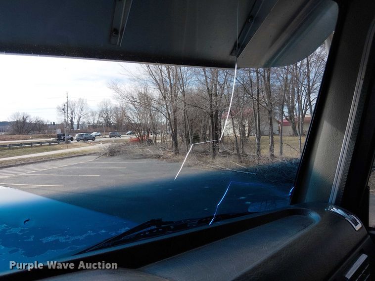 image for item OJ9946 2005 Peterbilt 379 semi truck