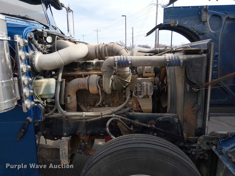 image for item OJ9946 2005 Peterbilt 379 semi truck