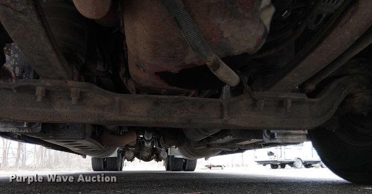 image for item OJ9947 2015 Peterbilt 579 semi truck