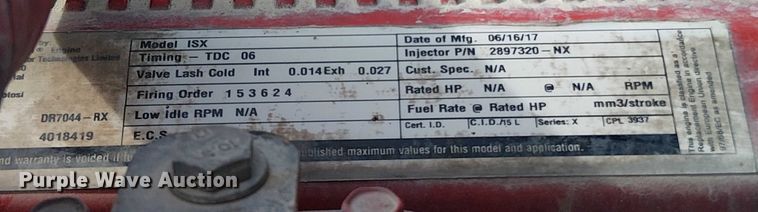 image for item OJ9947 2015 Peterbilt 579 semi truck