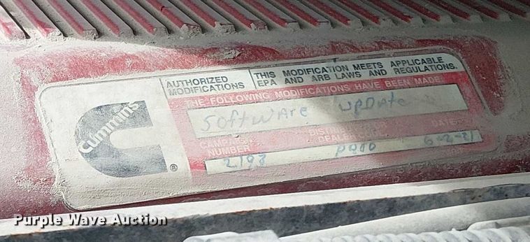 image for item OJ9947 2015 Peterbilt 579 semi truck