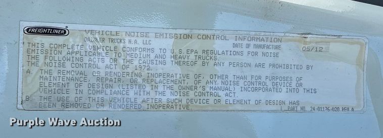 image for item YA0958 2013 Freightliner Cascadia semi truck