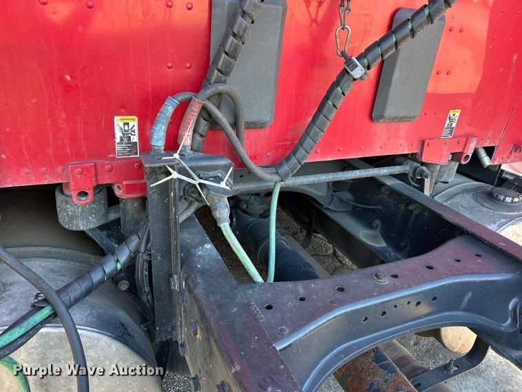 image for item YA1019 2017 Kenworth T680 semi truck