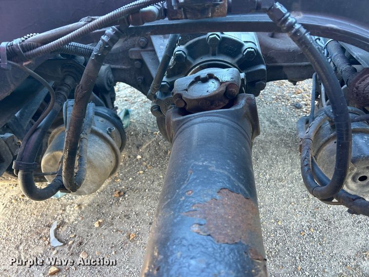 image for item YA1019 2017 Kenworth T680 semi truck