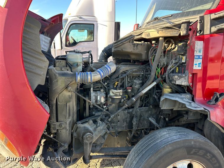 image for item YA1019 2017 Kenworth T680 semi truck