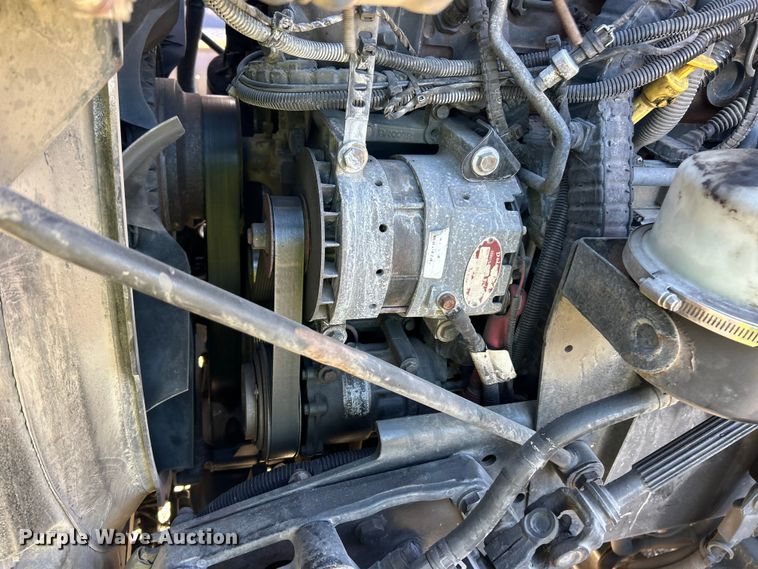 image for item YA1019 2017 Kenworth T680 semi truck