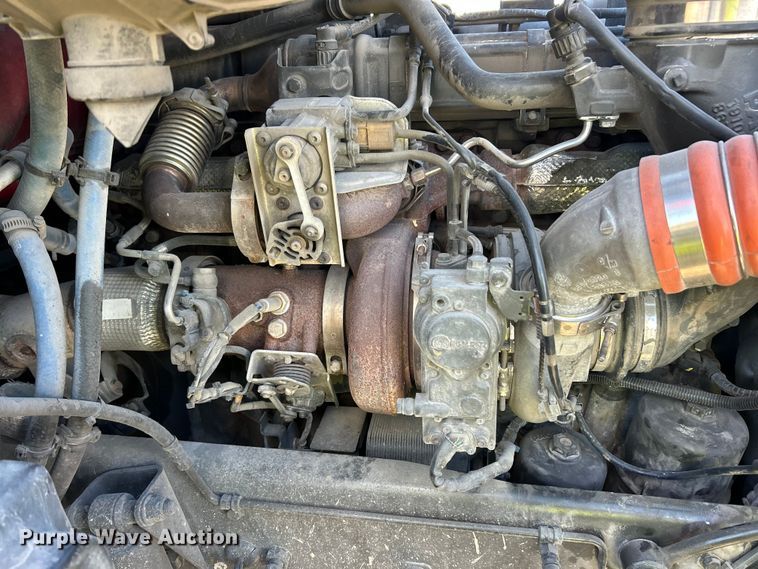 image for item YA1019 2017 Kenworth T680 semi truck