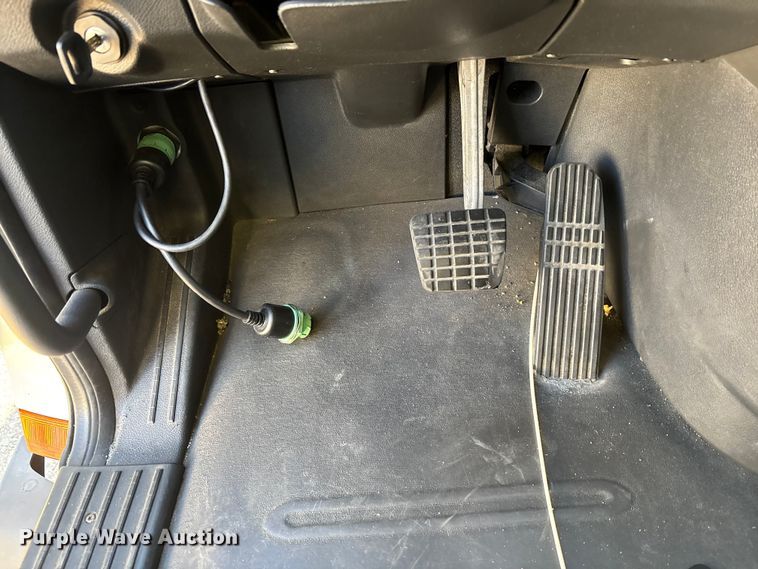 image for item YA1259 2019 Freightliner Cascadia semi truck