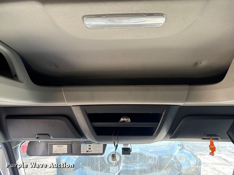 image for item YA1259 2019 Freightliner Cascadia semi truck