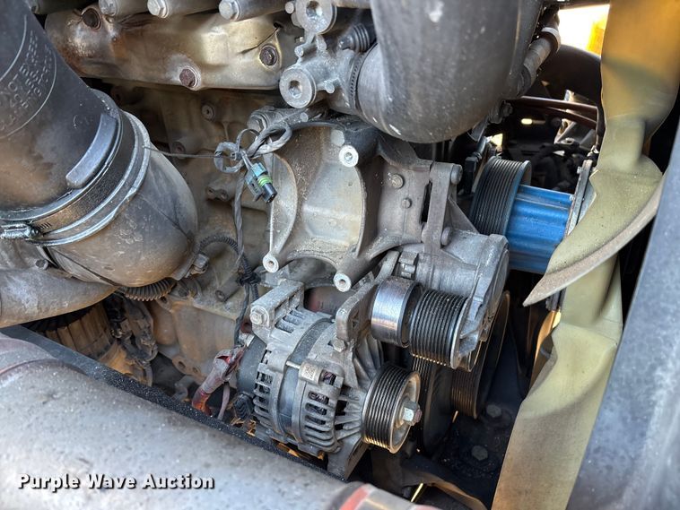 image for item YA1259 2019 Freightliner Cascadia semi truck