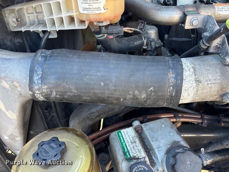 image for item YA1259 2019 Freightliner Cascadia semi truck