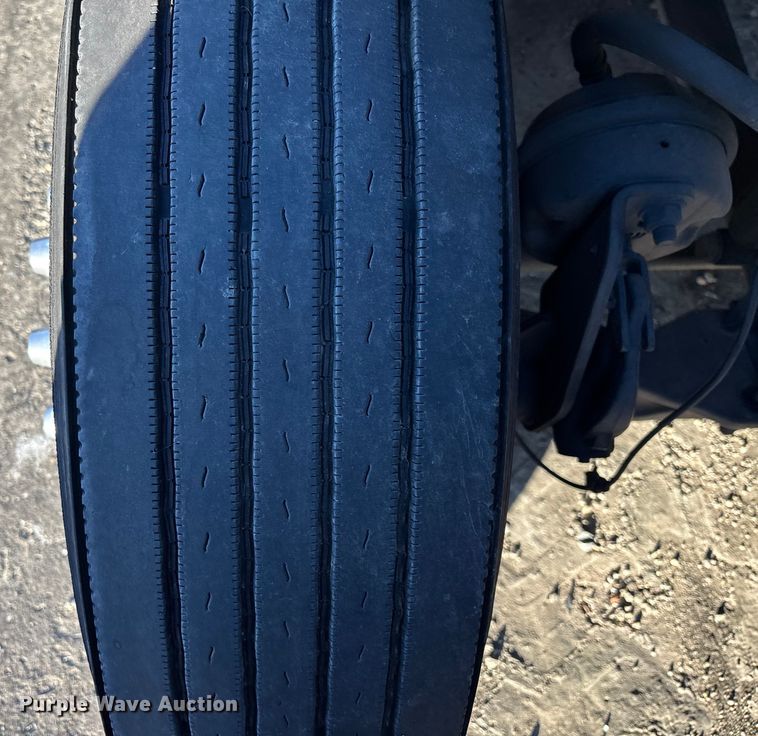 image for item YA1259 2019 Freightliner Cascadia semi truck