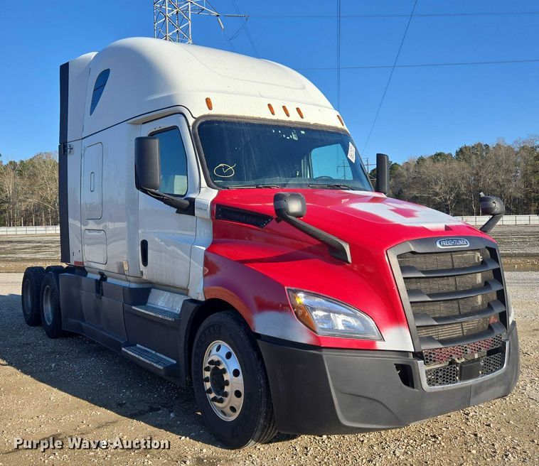 image for item YA1298 2019 Freightliner Cascadia  semi truck