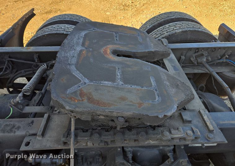 image for item YA1298 2019 Freightliner Cascadia  semi truck